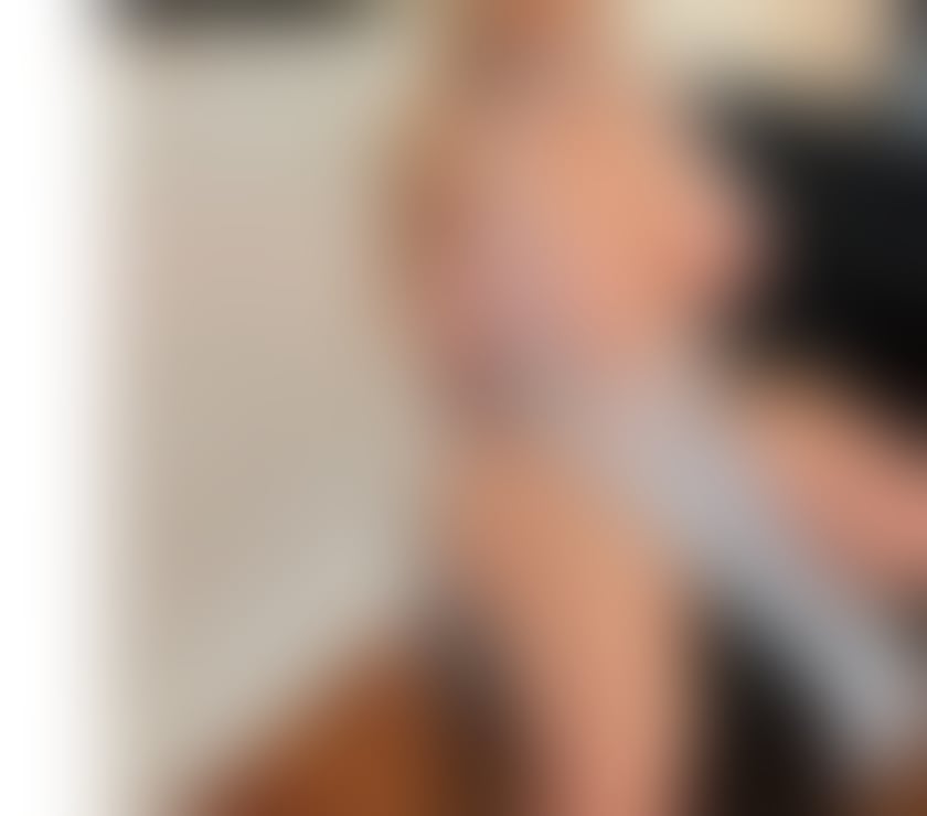 Escorts Greater Manchester Manchester - Photos for NEW 🆕IN M4 BLONDE 😘BIG ASS 🥂NOT RUSH