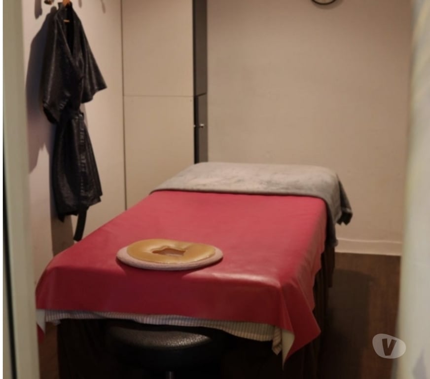Full body massage Swansea - Wales Bae Copr Bay - Swansea - Photos for Thai Massage Oil Application