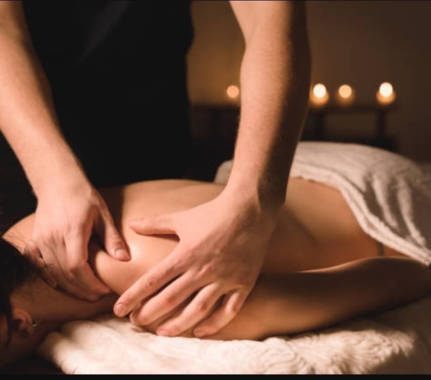 Full body massage Cardiff Cardiff City Centre - Cardiff - Photos for Cardiff🖤best Massage service💯