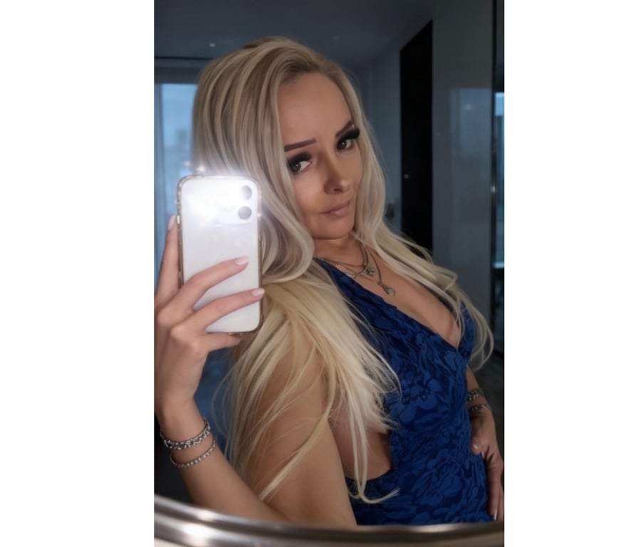 Escorts West Midlands Birmingham - Photos for Naomi Mature blonde • Charming & Unforgettable