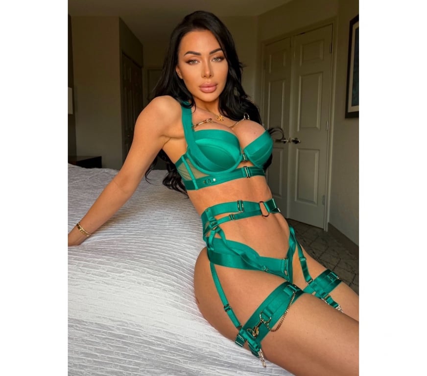 Escorts Hampshire Rushmoor - Photos for New in Farnborough x BRITIHS hot Daisy its Here just for u