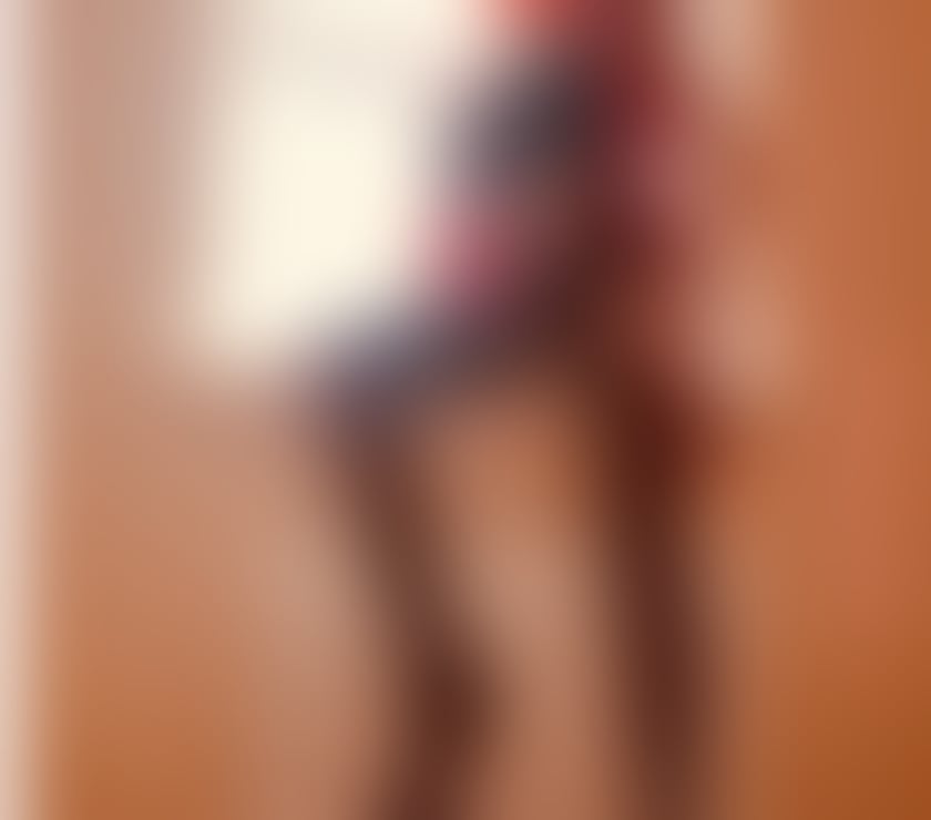 Escort Swindon Swindon - Photos for Kirsty OLD ENOUGH TO KNOW BETTER YOUNG ENOUGH NOT TO CARE X