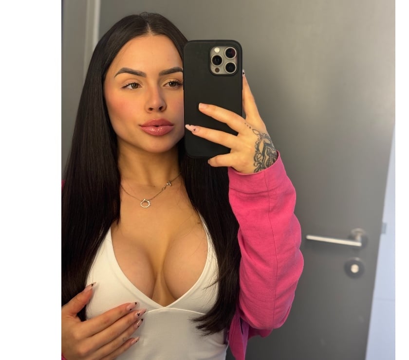Brazilian Escorts & Erotic Massage Cardiff City Centre Cardiff - Photos for 😍FIRST TIME IN TOWN, BRAZILIAN BELLA🇧🇷