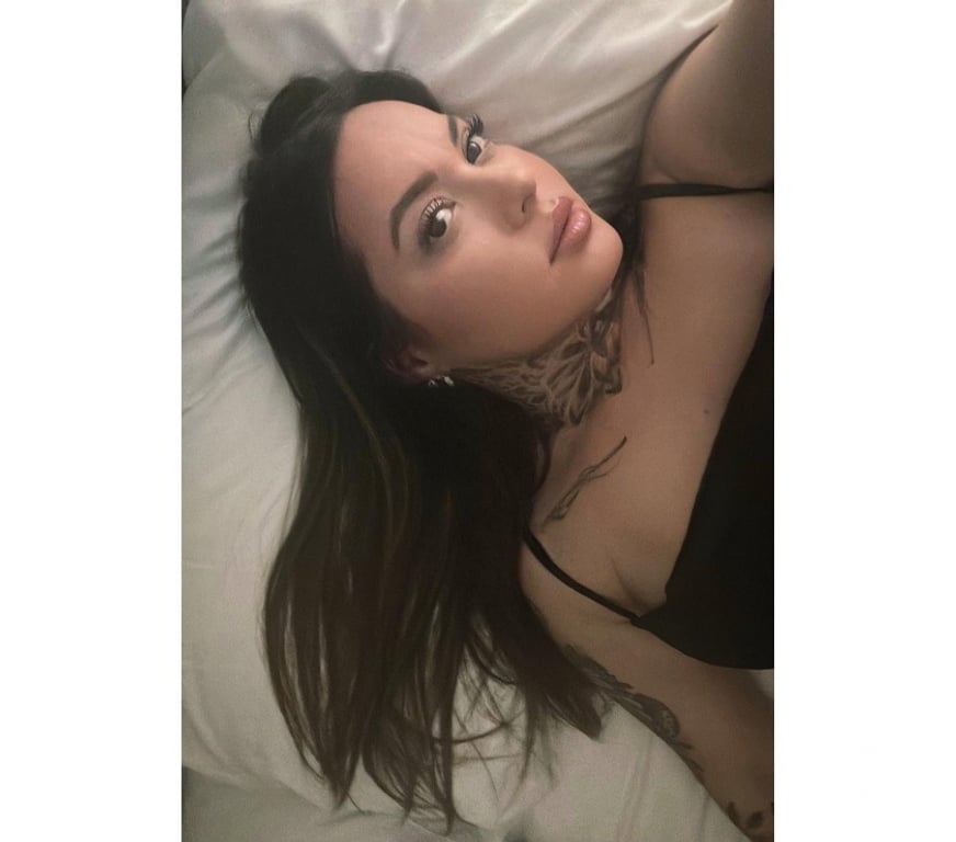 Escorts Peterborough Peterborough City Centre - Peterborough - Photos for 🔥BRUNA PETIT🔥DELICIOUS✨🍾PARTY GIRL🍸🥂
