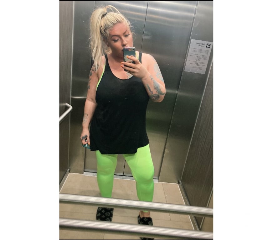 Escorts Surrey Woking - Photos for Magiclondon69 Busty Milf Woking 😻