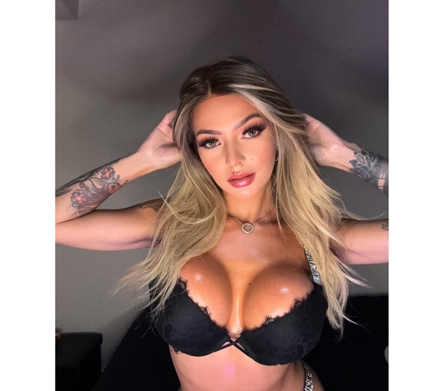 Escorts Essex Chelmsford - Photos for 🍒KARINY BRAZILIAN MODEL🪩🔝BLONDE🔝SLIM🔞