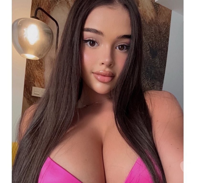 Escorts West Midlands Coventry - Photos for 💋 Soft words, warm energy, and unforgettable moments.