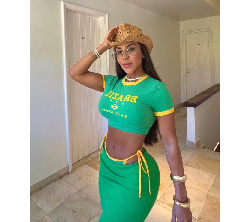 Photos for Discover the unforgettable! 🔞 Lara 🔞 😈 HARROW HA2