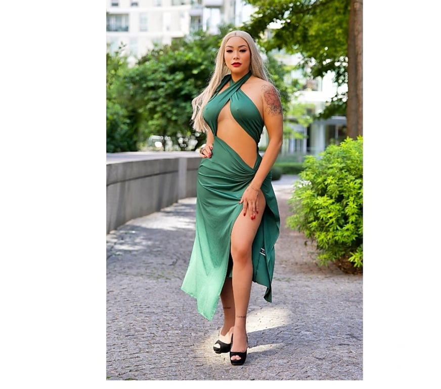 Escorts Hampshire Rushmoor - Photos for SARAH XXL BUN IN Farnborough