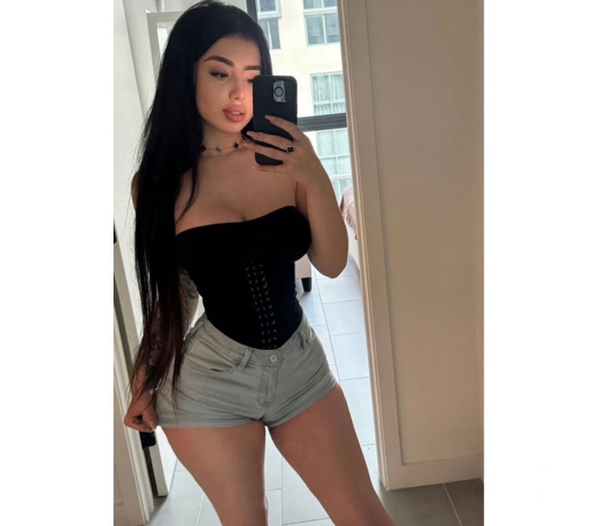 Escorts Warwickshire Warwick - Photos for SURREAL SUZY🔥PARTY BRAZILIAN😈THE BEST OWO