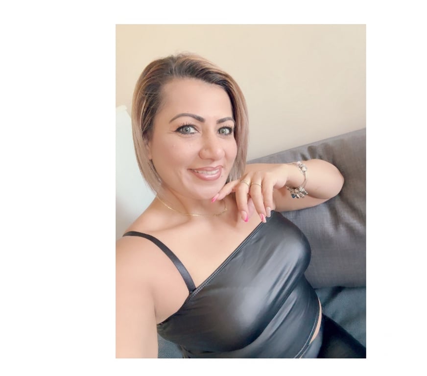 Escorts Buckinghamshire High Wycombe - Buckinghamshire - Photos for Laury party girl !