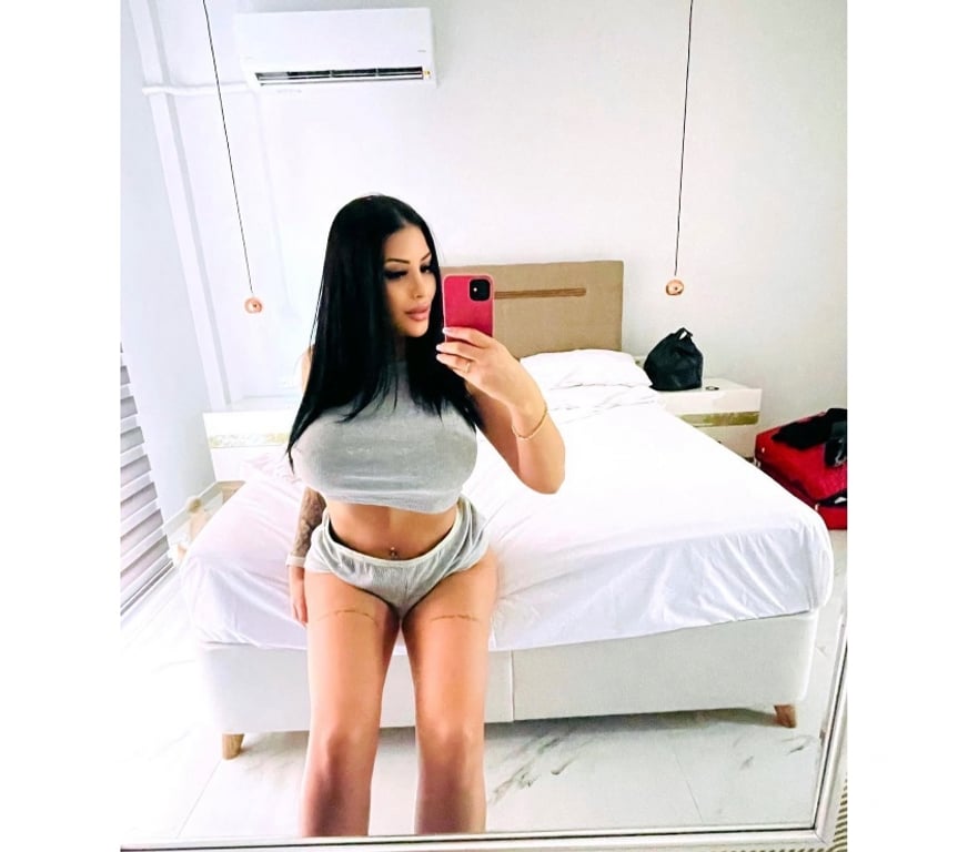 Escorts Kent Maidstone - Photos for 🍒Kelly🆕 in town 🪩 🔝HOTTEST🔝SLIM🔞Party📌