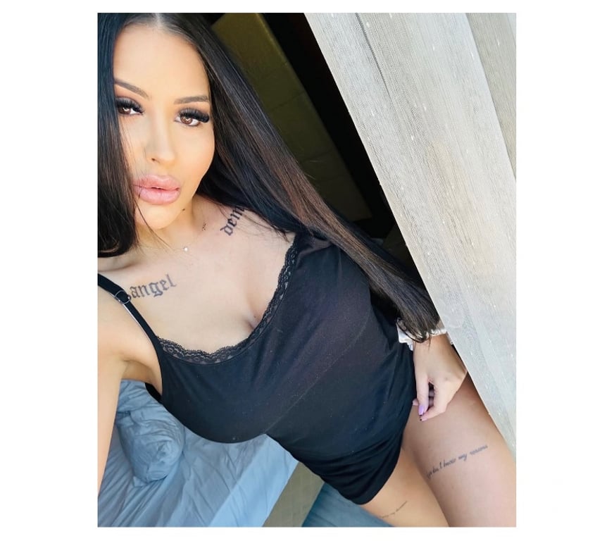 Escorts Kent Maidstone - Photos for 🍒Kelly🆕 in town 🪩 🔝HOTTEST🔝SLIM🔞Party📌