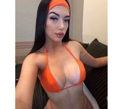 Escort Swindon Town Centre Swindon - Photos for Laura first time in town 📍