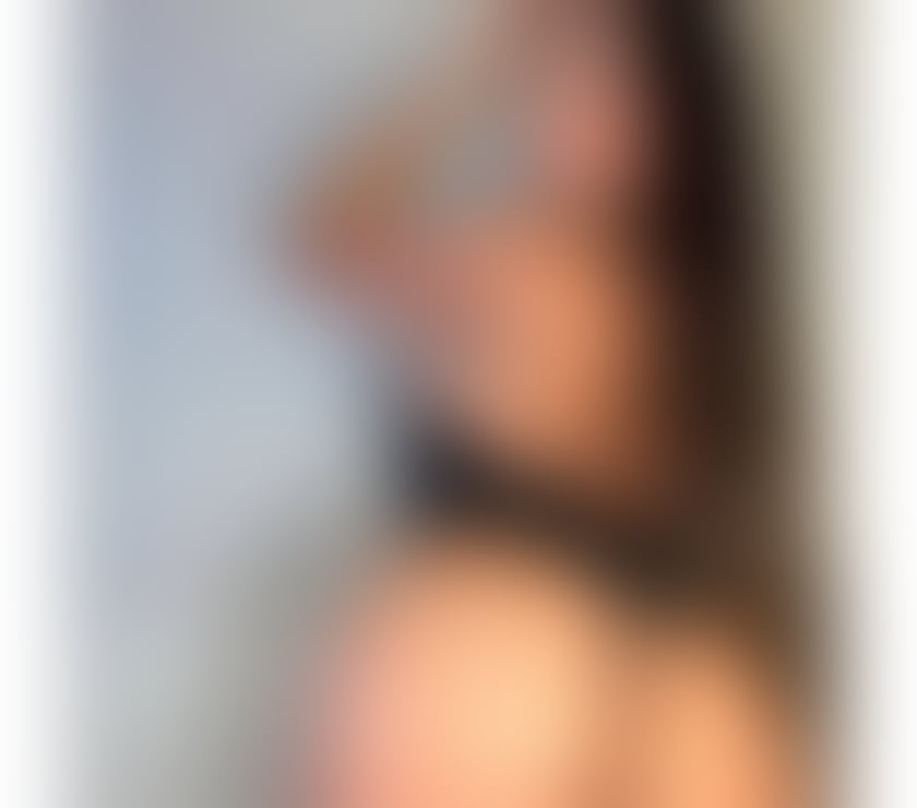 New New Beautiful brunette girl