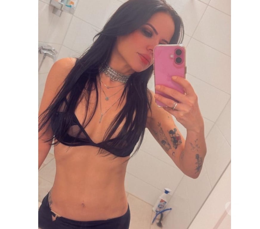 Escorts North West London Willesden Green Station - North West London - Photos for Natasha🇧🇷Brazilian🍾PARTYgirl