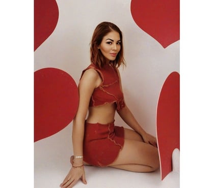 Escort Aberdeen City Centre Aberdeen - Photos for Laura new girl in town full party!