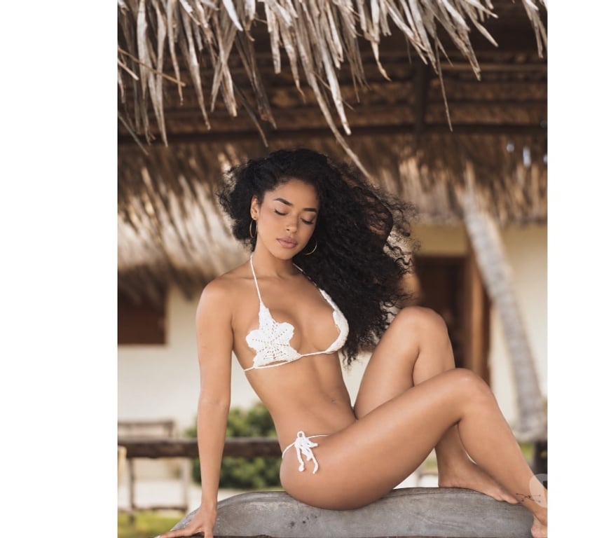 Escorts Glasgow Glasgow City Centre - Glasgow - Photos for Angel from Equador, fuzzy curls, soft and tanning skin