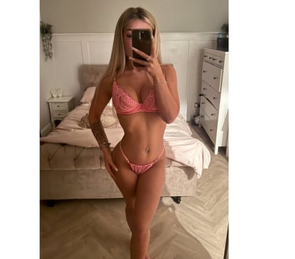 Escorts and Massages Brentwood Station Brentwood - Photos for FULL SERVICE IN TOWN WITHOUT RUSH