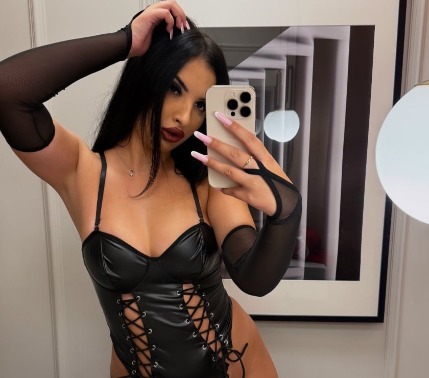 Escort Watford Town Centre Watford - Photos for 🔥FRANCESCA💯NEW HERE👅BEST OWO🔥ONLY OUTCALL