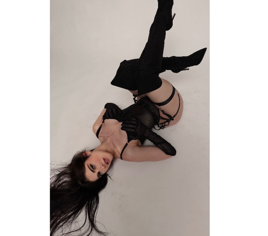 Escorts Cardiff Cardiff City Centre - Cardiff - Photos for Izza Brazilian Princess π§π·