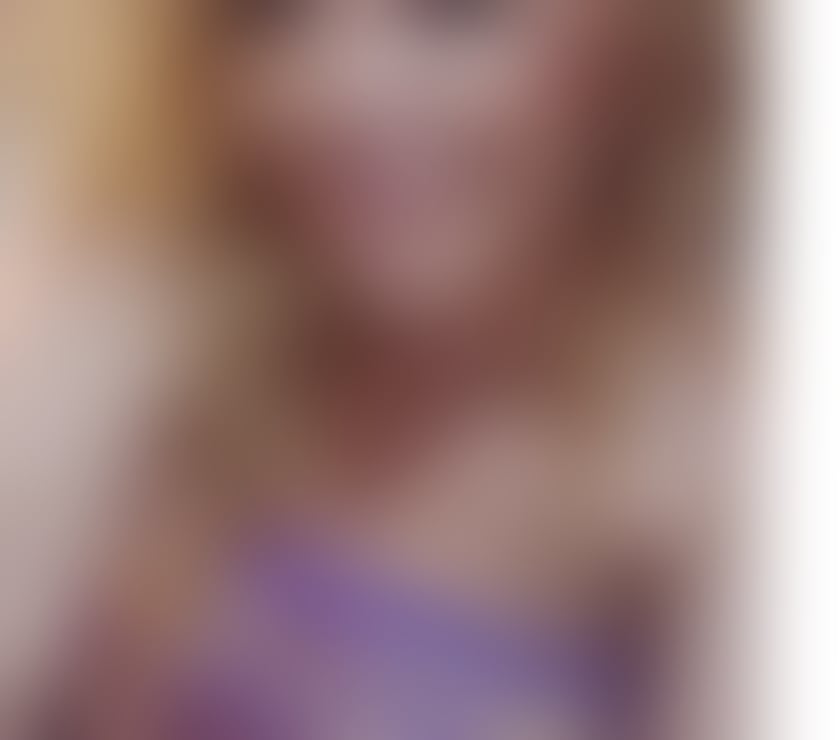 Escorts Hampshire Southampton - Photos for High Class Escort and Mistress Sensi Red