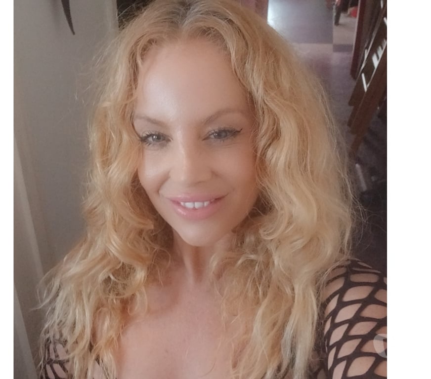 Escorts Hampshire Southampton - Photos for ESCORT, MISTRESS & MASSAGE= SENSI RED_ENGLISH 07940517339