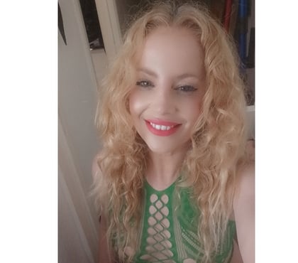 Escort Western Docks Southampton - Photos for High Class Escort and Mistress SENSI RED_ENGLISH MILF