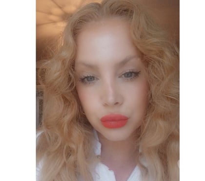 Escort Western Docks Southampton - Photos for High Class Escort and Mistress SENSI RED_ENGLISH MILF