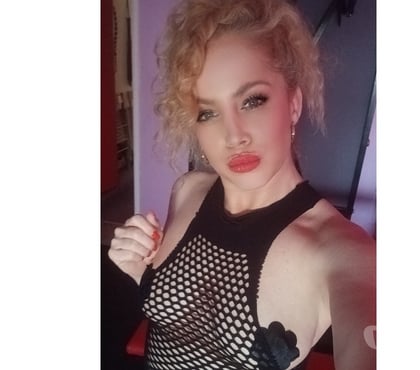 Escort Western Docks Southampton - Photos for High Class Escort and Mistress SENSI RED_ENGLISH MILF