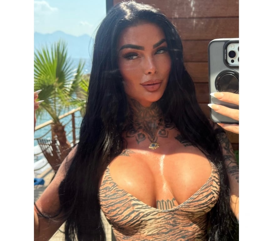 Escorts South Yorkshire Rotherham - Photos for British khloe no extra fees like rest insta-khloerj_