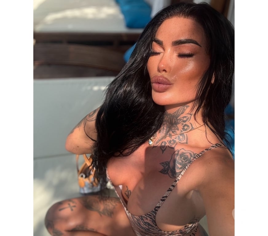 Escorts South Yorkshire Rotherham - Photos for British khloe no extra fees like rest insta-khloerj_