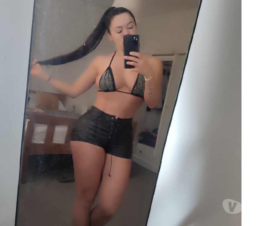Escorts West Yorkshire Leeds - Photos for Colombian sweet affectionate relaxing massage