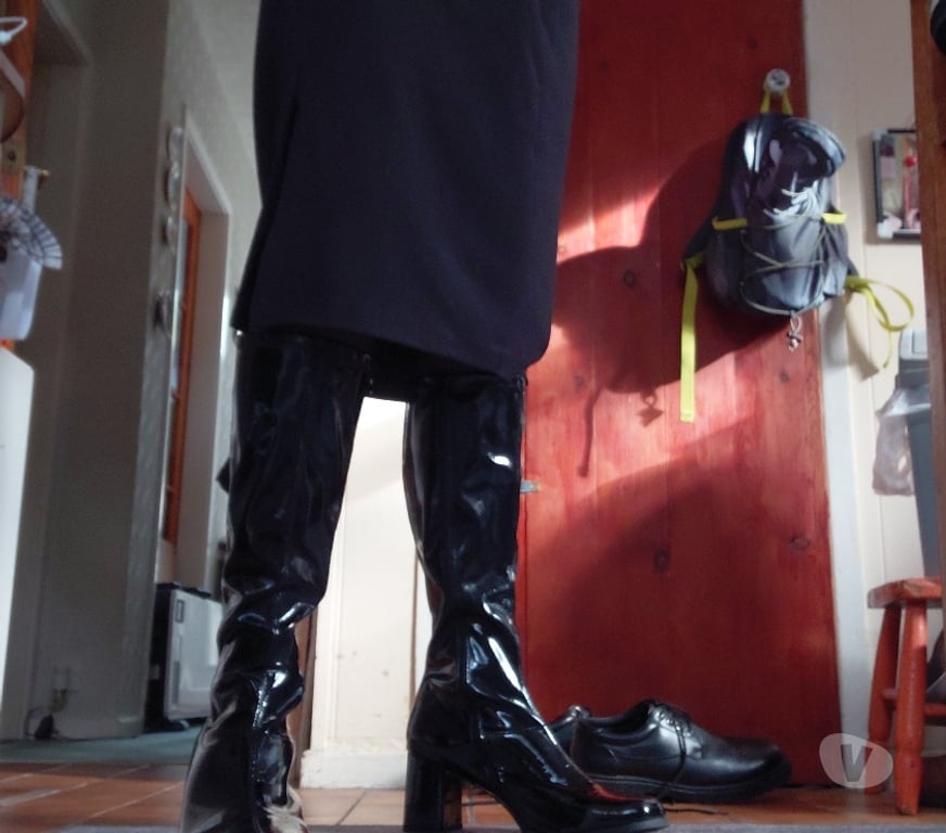 Gay Dating Lancashire Fylde - Photos for Slim mature crossdresser friend wanted