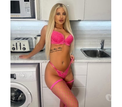 Photos for ❤️‍🔥PARTY GIRL🍾🥂NEW GIRL IN TOWN😘