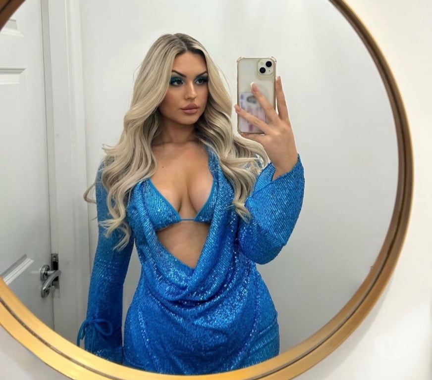 Escorts West Sussex Crawley - Photos for '*•.¸♡ HOT BUSTY♡¸.•*'REAL PICS💯OUTCALL✅