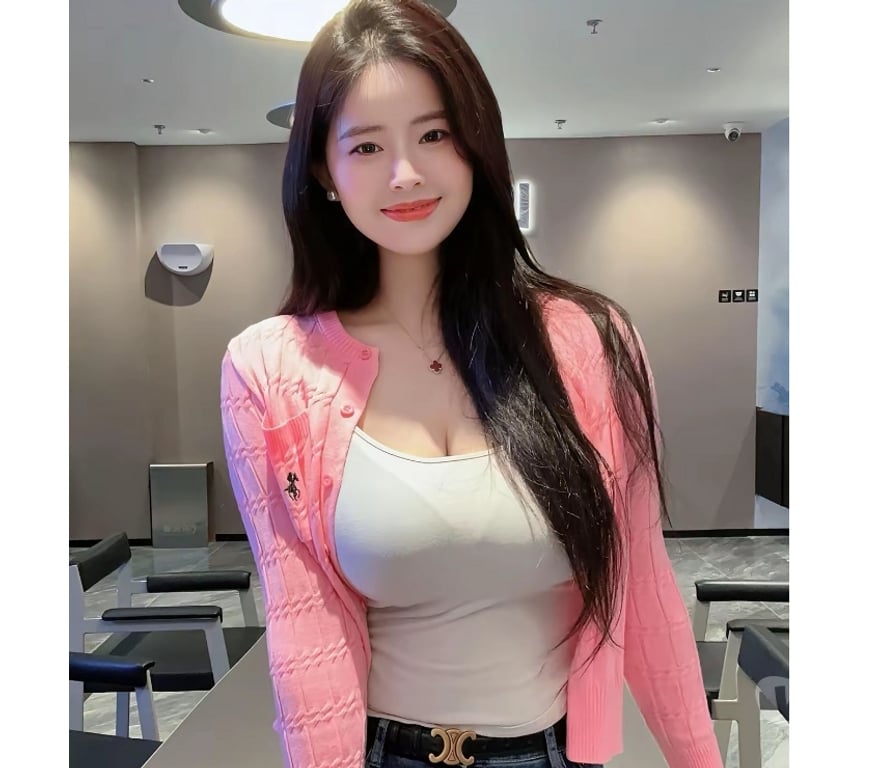 Escorts Glasgow Cowcaddens - Glasgow - Photos for 🌸 Joyful Companion • Warm & Private 🌸