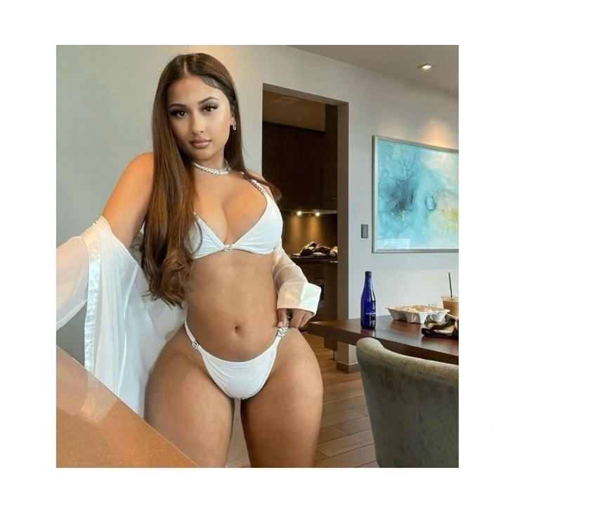 SEXY & HOT LATINA CALL ME NOW