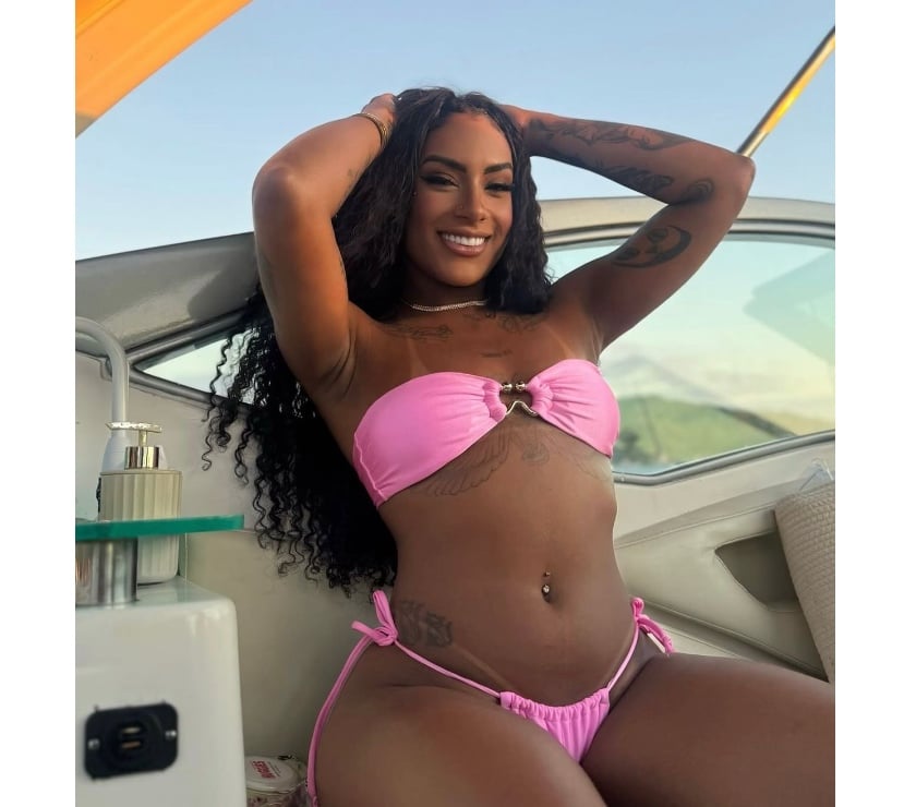 Escorts West Yorkshire Leeds - Photos for Julia Brazilian 🇧🇷 very hot 🔥