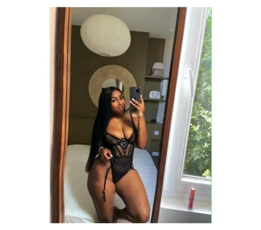Escorts West Yorkshire Leeds - Photos for 💞 BEST SEXY DUO HOT CHOCOLATE 💦💋