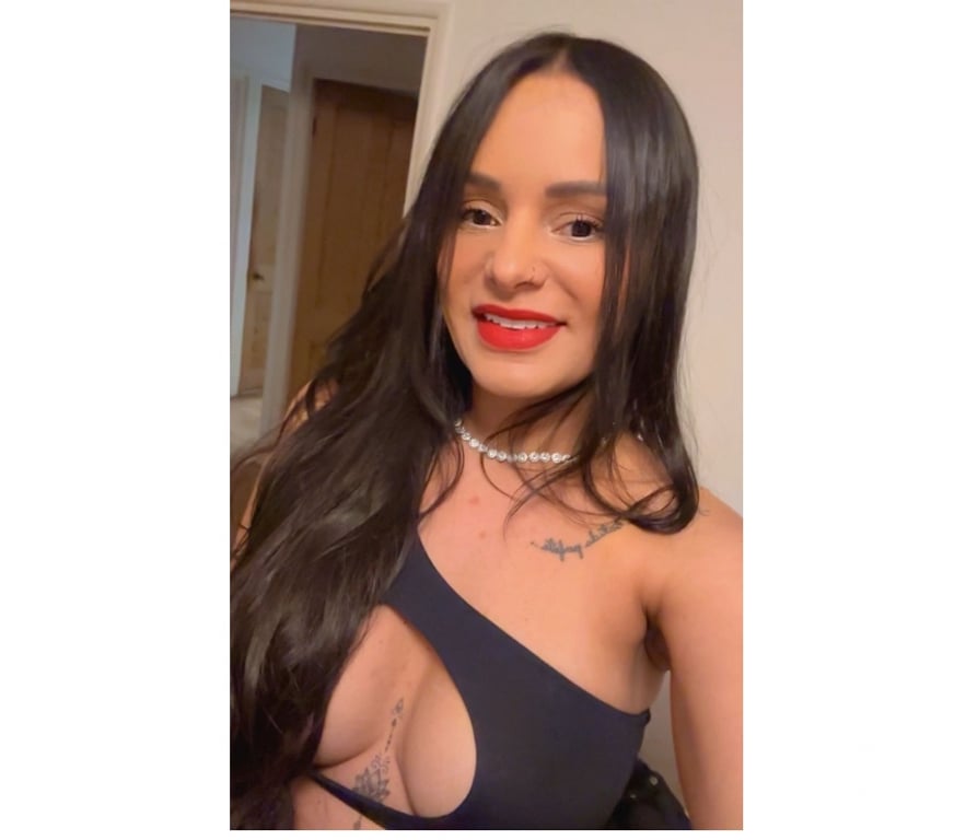 Escorts Essex Colchester - Photos for Hot Brazilian brunette🇧🇷 Party Girl😈
