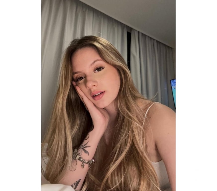 Escorts Cardiff Cardiff City Centre - Cardiff - Photos for 🔥 Jully – Elegant Flame, Brazilian Sensation 🌹✨