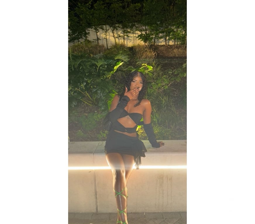Adult Entertainment Peterborough Peterborough City Centre - Peterborough - Photos for Video Chat Content Bundles & Texting