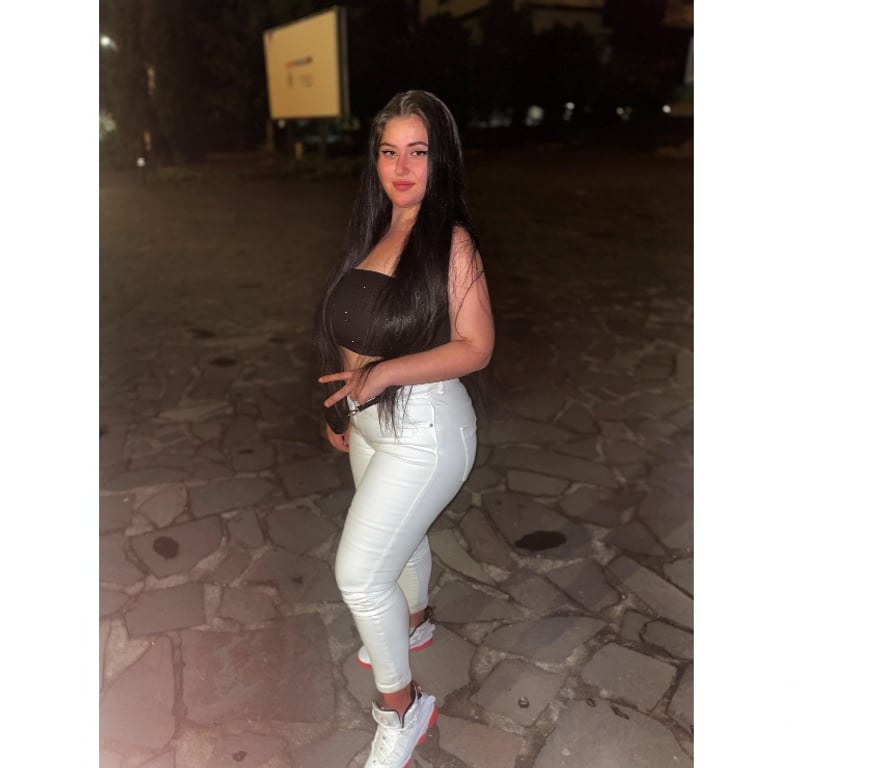 Escorts South East London Thamesmead - South East London - Photos for 💋YOUNG & BEAUTIFUL- NEW IN TOWN 💋 CALL ME