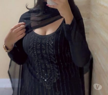 Escorts Hounslow East Station Hounslow - Photos for Escort girl service