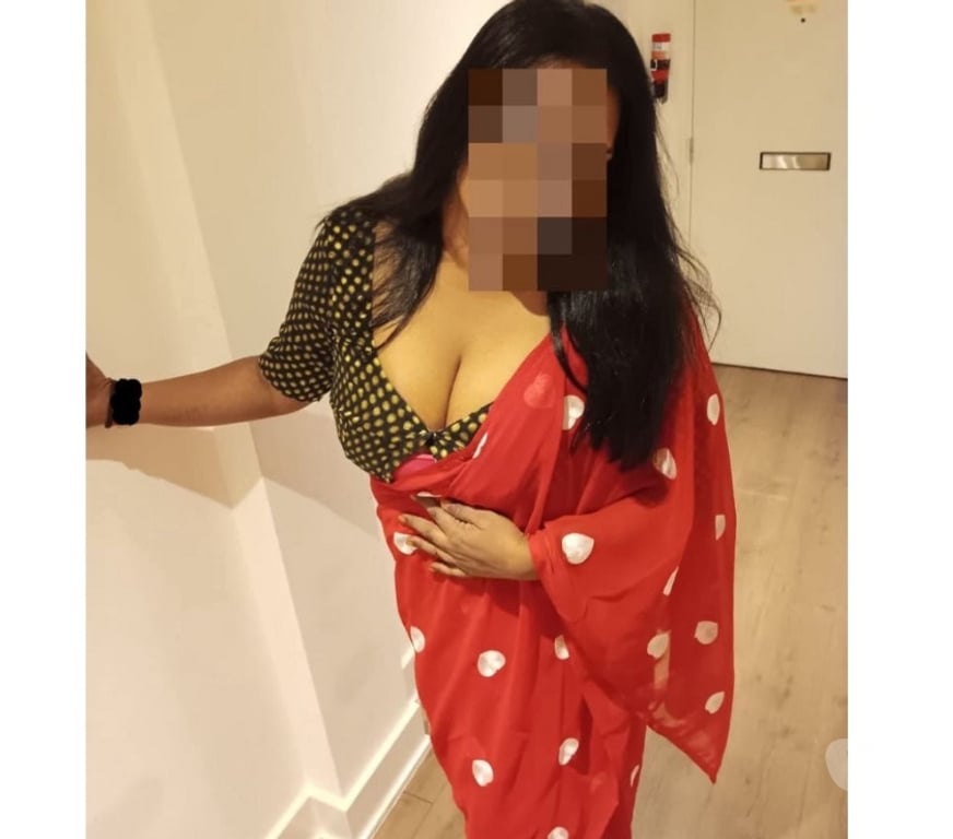 Escorts West London Hillingdon - Photos for SUZEE SOUTH INDIAN TAMIL CHUBBY GIRL NEW IN TOWN 🇮🇳