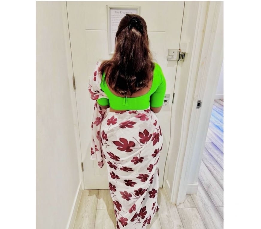 Escorts Brent Wembley - Brent - Photos for SUGUNA SOUTH INDIAN TAMIL NADU GIRL NEW IN WEMBLEY 🇮🇳