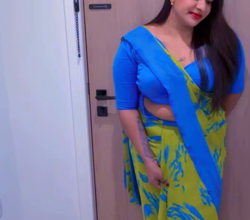 Escorts Bedfordshire Luton - Photos for Asian Indian New Tamil Girl Nirmala in Luton 🇮🇳