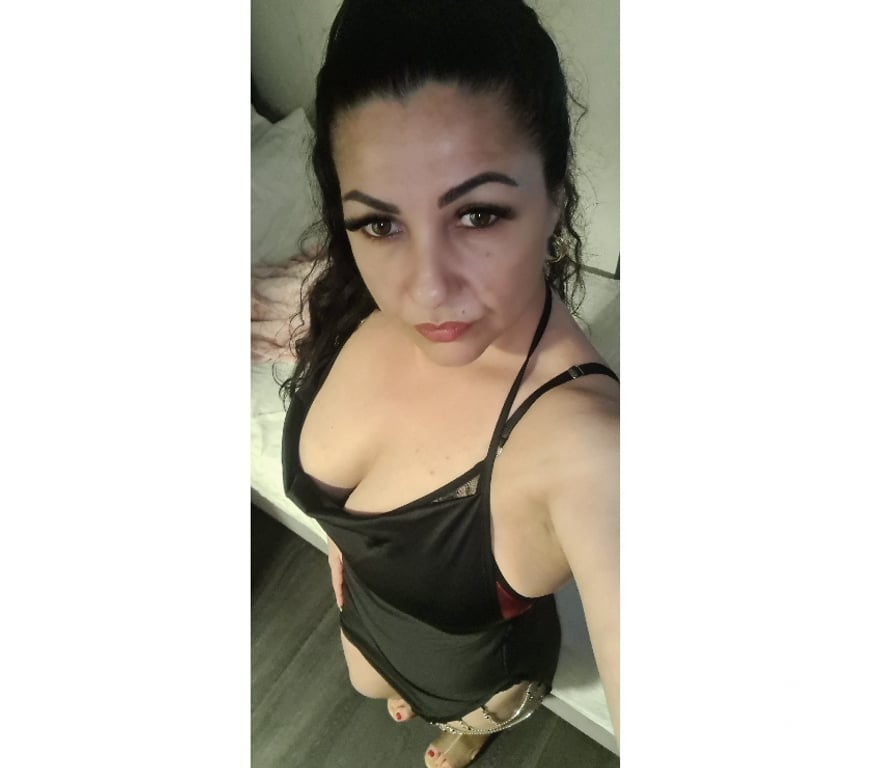 Escorts North London Finsbury Park - North London - Photos for Milf Kelly sexy big natural breasts πππ