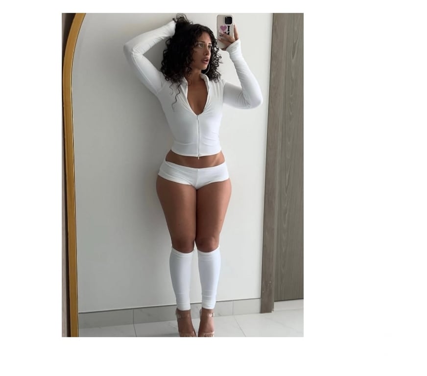 Escorts South East London Peckham - South East London - Photos for 🥳😈HOT BRUNETTE🍑 PASSIONATE AND TEMPTING 🫦